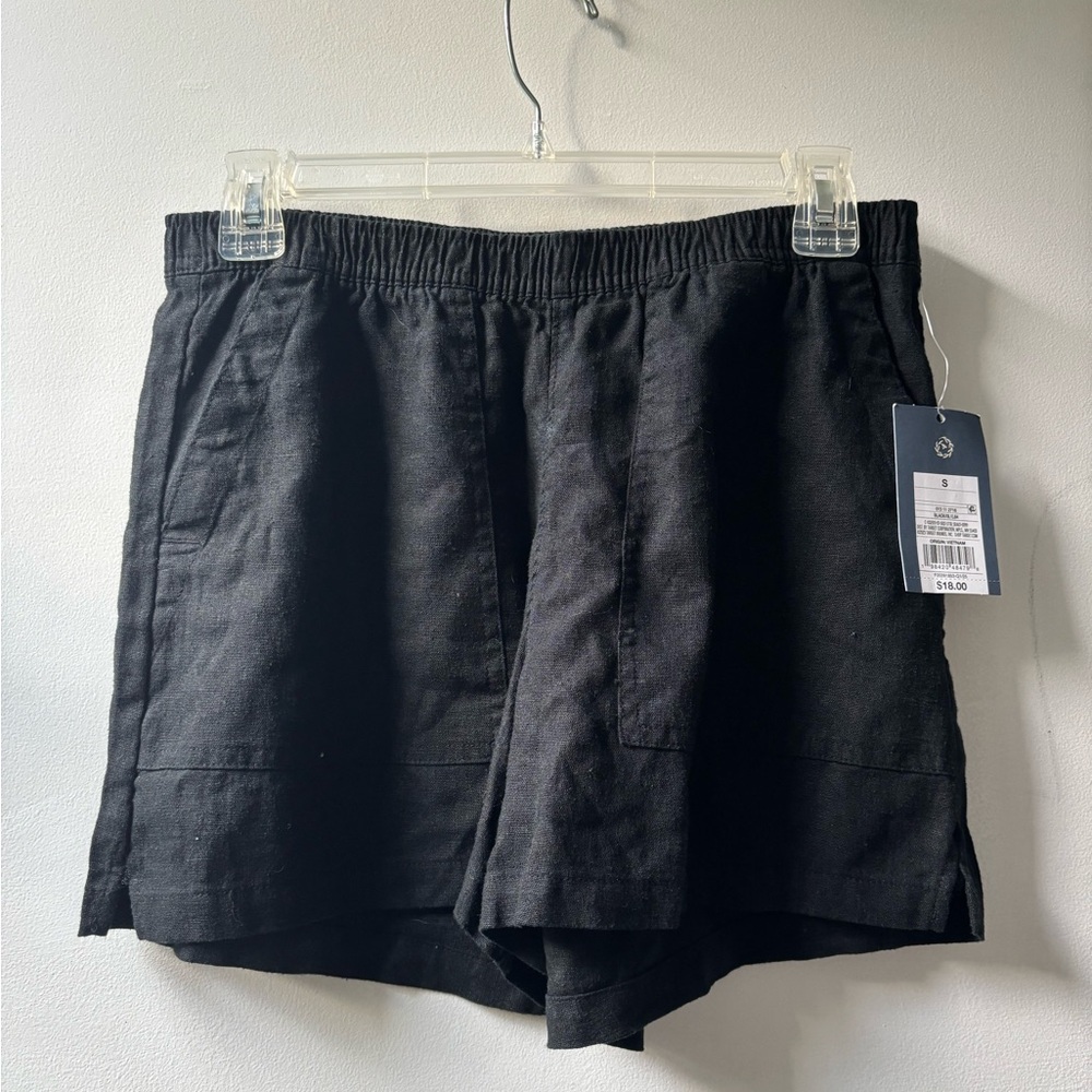 black linen shorts